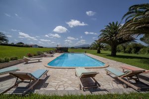 villa avec piscine pays basque